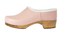 Holzschuh in Rosa